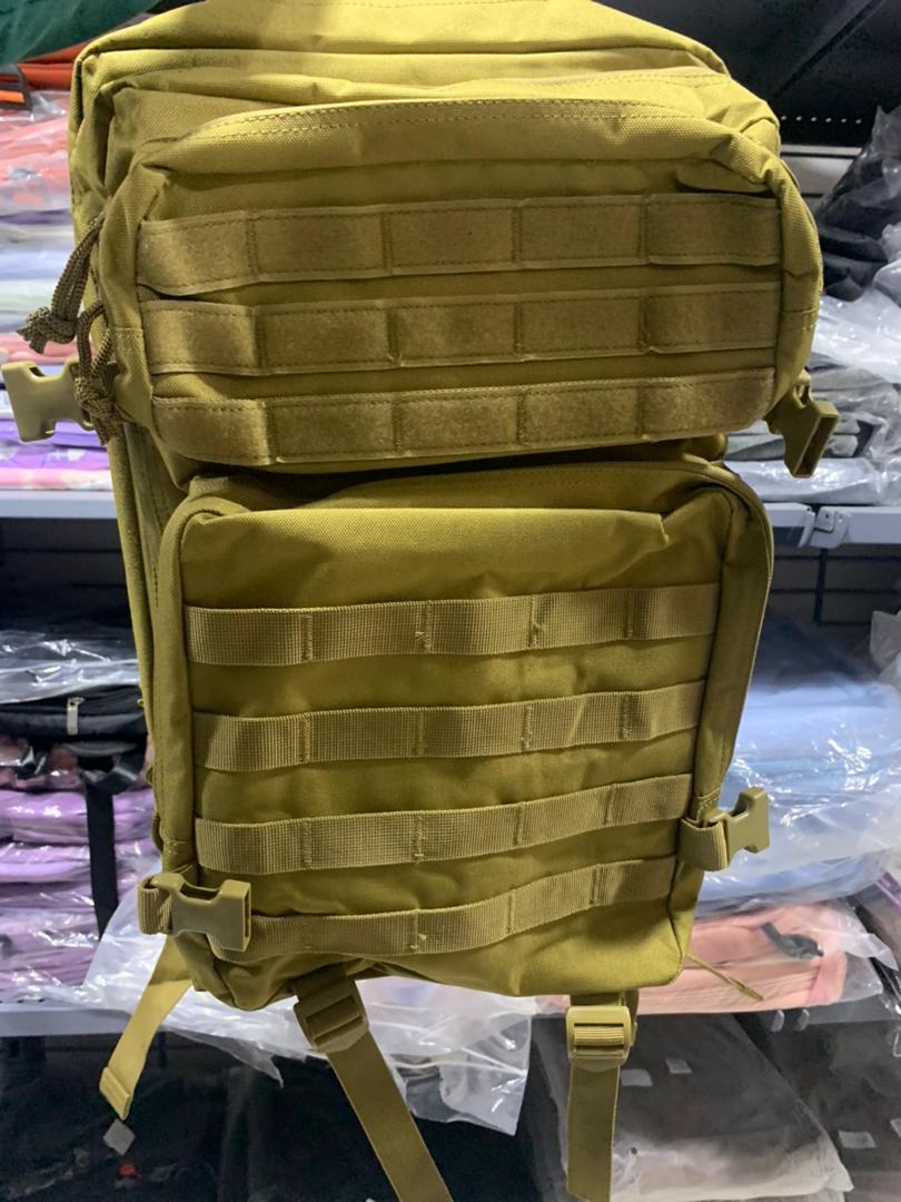 Sac à dos tactique 50L imperméable pour Randonnée , voyage, alpinisme,
