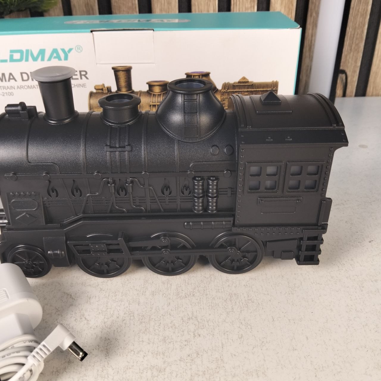 Diffuseur d'Huiles Essentielles en Forme de Train Humidificateur Ultrasonique - موزع روائح بتصميم القطار سعة 300 مل