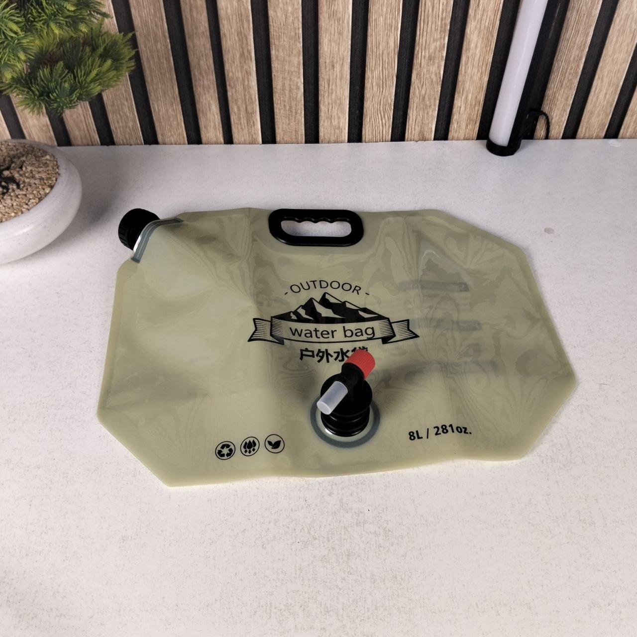 Réservoir d'Eau Pliable 8L Portable pour Camping et Randonnée - خزان مياه قابل للطي سعة 8 لتر للرحلات والخرجات