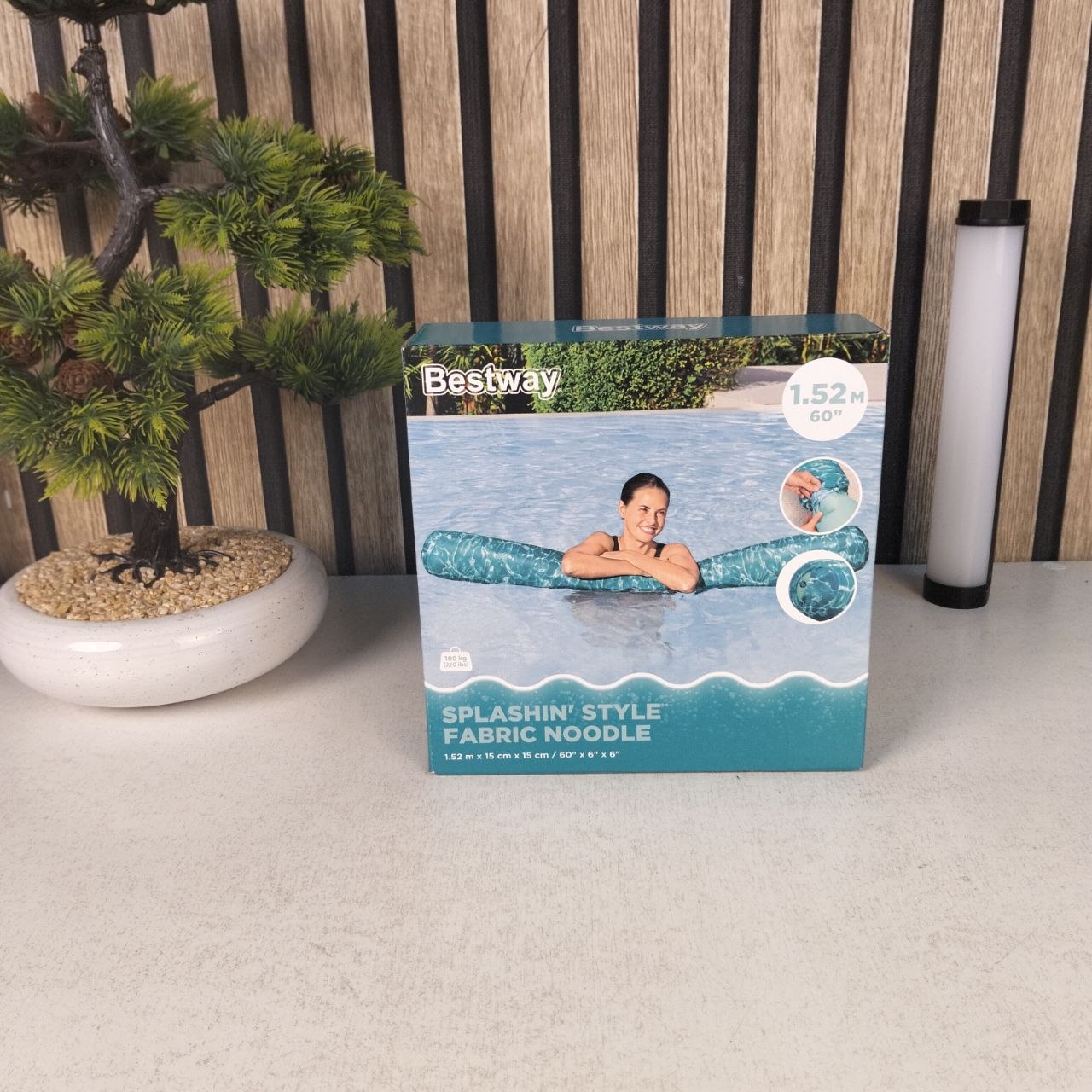 Nouille de Piscine Gonflable avec Housse en Tissu Lavable Bestway 43734 - عوامة مسبح هوائية مغطاة بالقماش