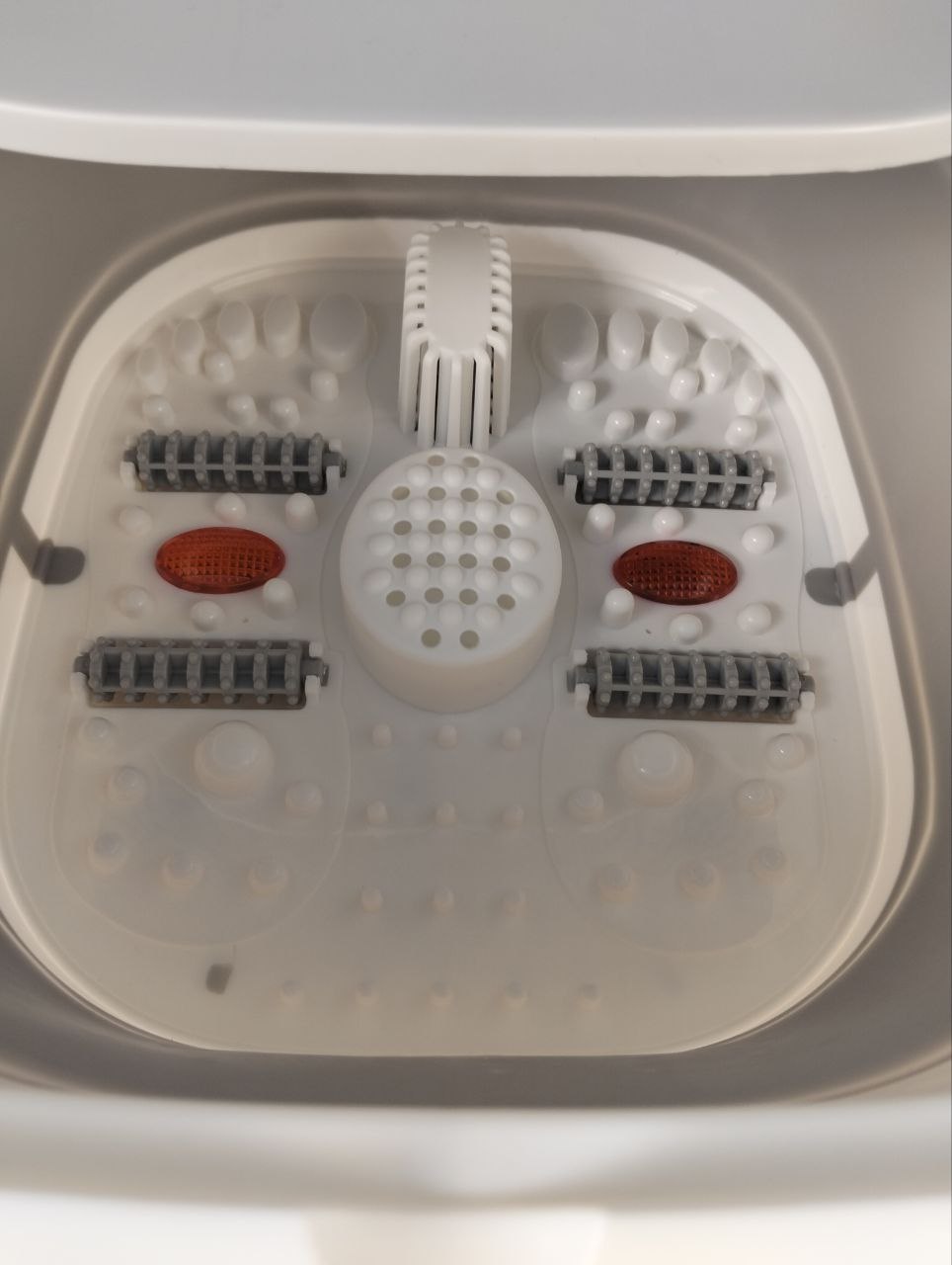 Masseur pour Pieds Pliable Hydromassant et Chauffant avec Rouleaux Shiatsu - جهاز مساج وتدليك القدمين المطور القابل للطي مع خاصية التسخين والفقاعات