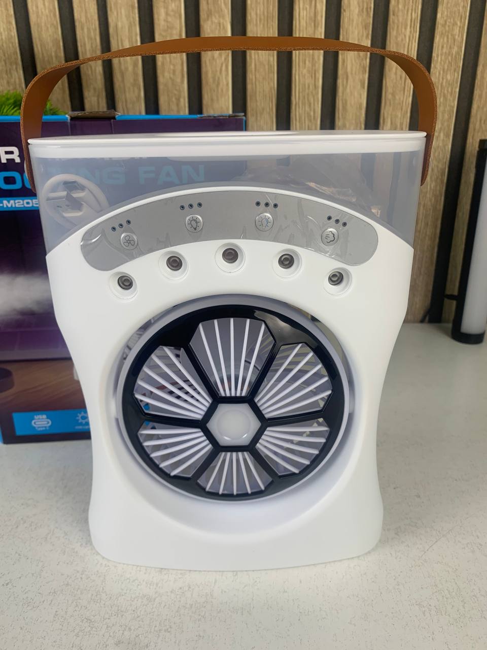 Ventilateur Brumisateur de Bureau Portable USB avec Éclairage - مروحة المكتب الذكية برذاذ الماء والترطيب بـ 3 سرعات