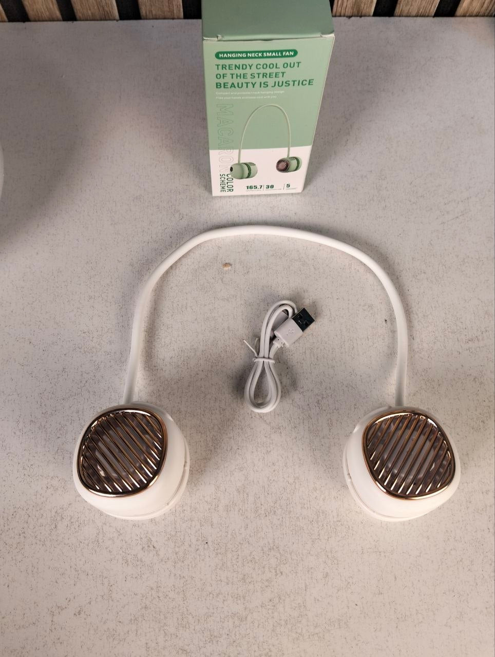 Ventilateur de Cou Portable Pliable - Design Macaron Écran LED et Rechargeable USB-C - مروحة الرقبة المحمولة والذكية القابلة للطي بـ 5 سرعات وشاشة