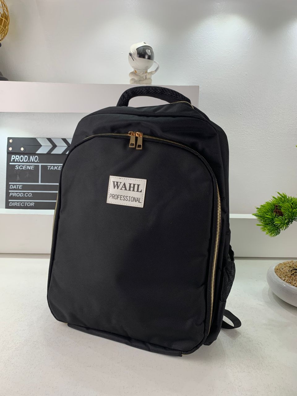 Sac à dos Coiffeur WAHL avec des Support pour Tondeuses et Outils Professionnels – حقيبة اغراض الحلاق