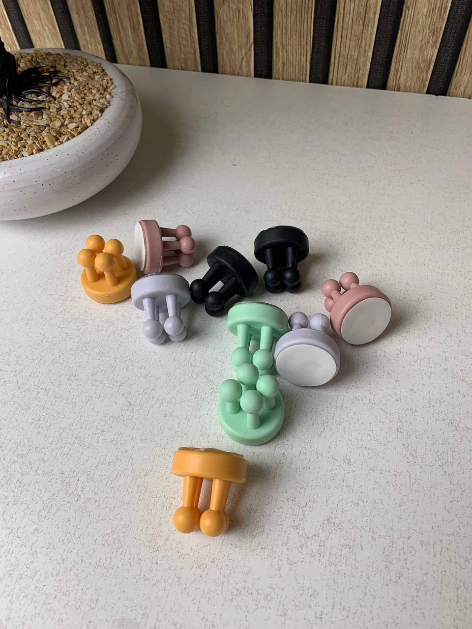 Ensemble de 10 attaches en silicone à fixer au mur multifonctionnels – طقم تثبيت أغراض على الحائط