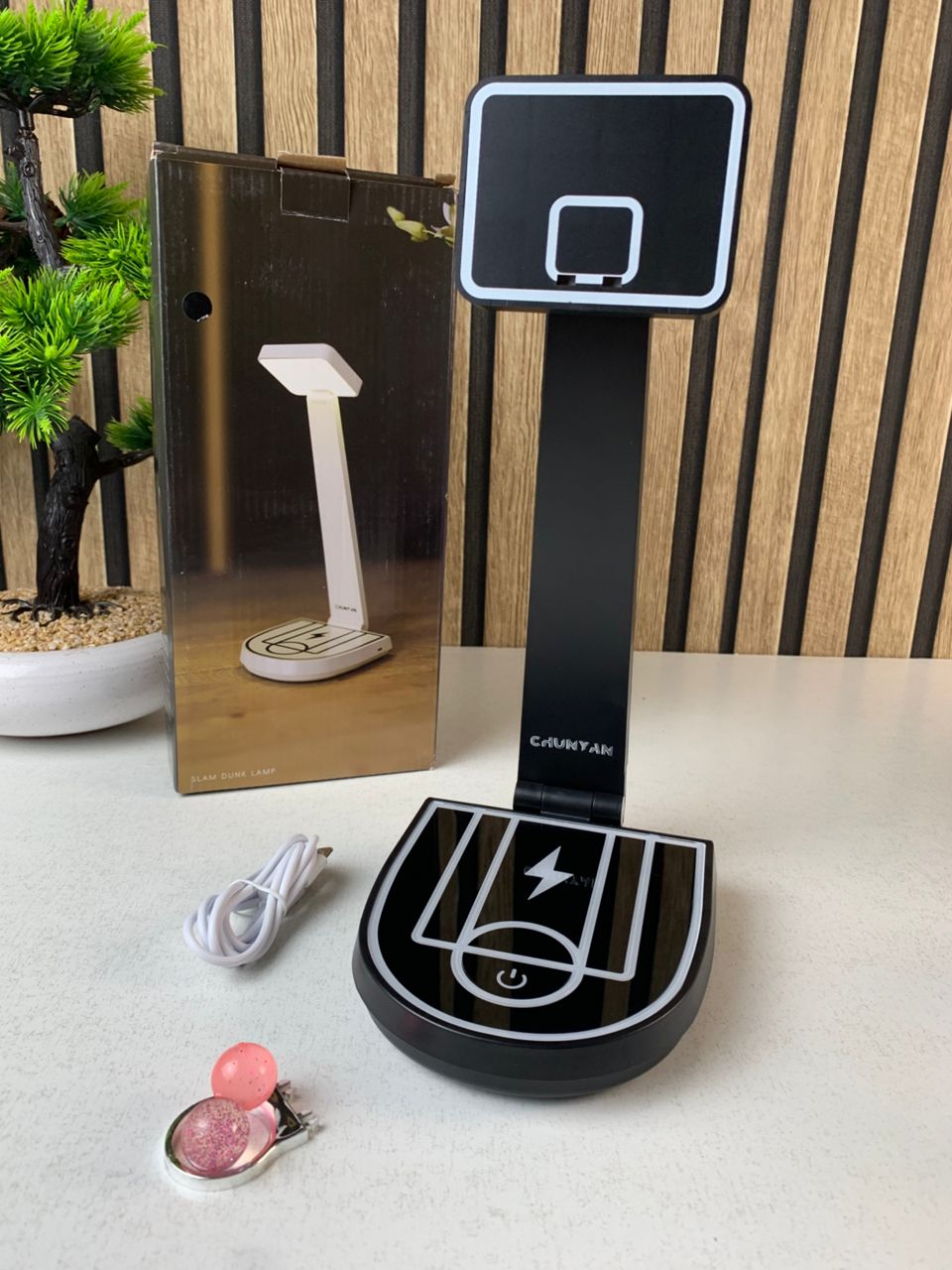 Lampe de bureau et chargeur de téléphone portable sans fil 15 W – مصباح مكتب وشاحن لاسلكي