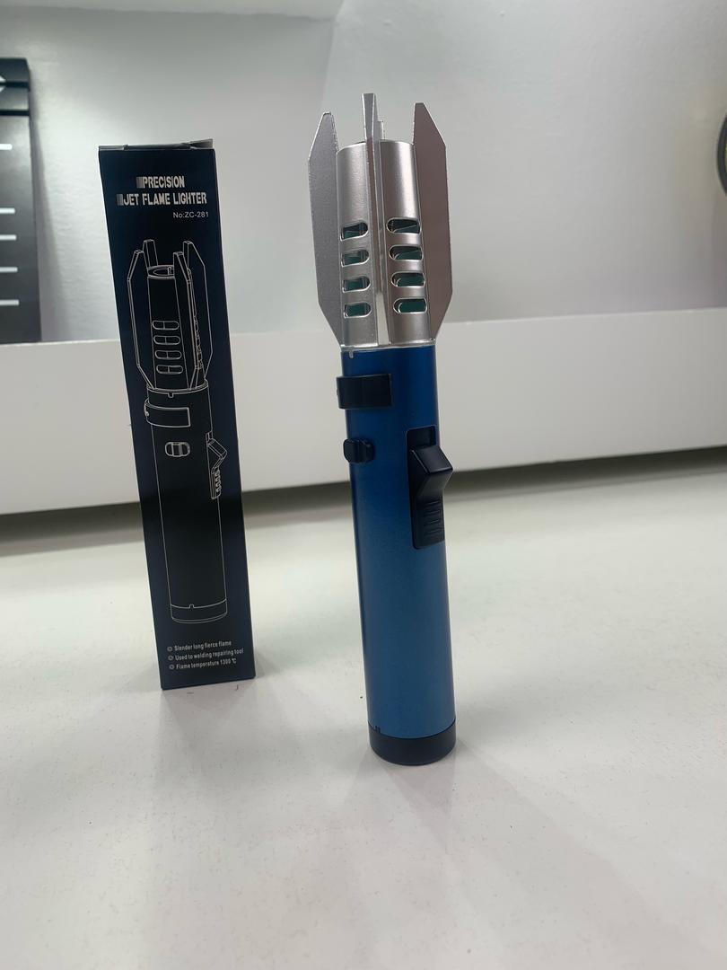 Briquet à flamme droite très puissant coupe-vent – موقد نار محمول