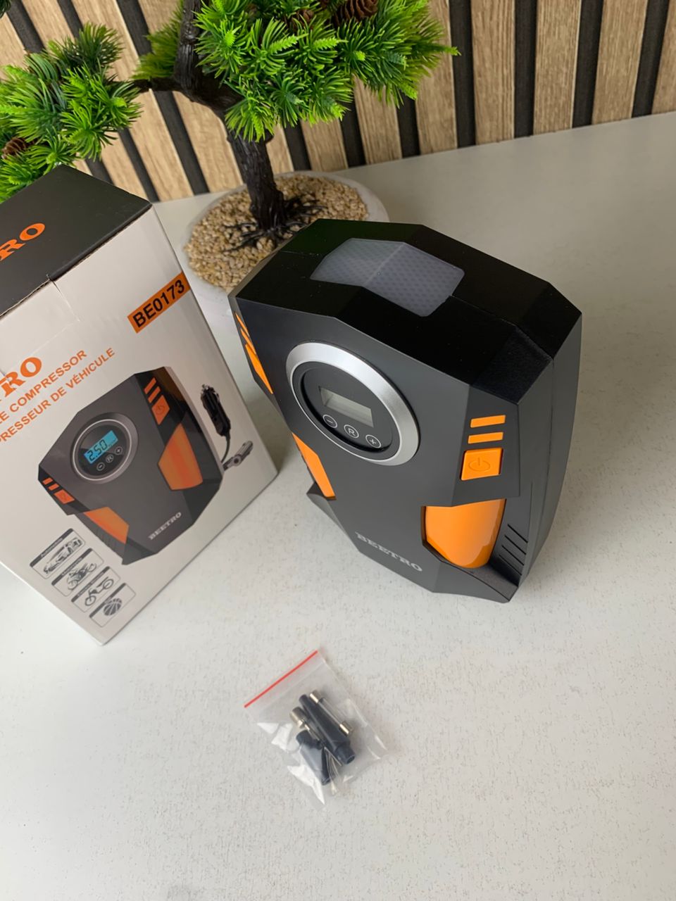 Compresseur d’Air Numérique pour Voiture et Moto 150Psi BE0173 – جهاز ضغط العجلات محمول