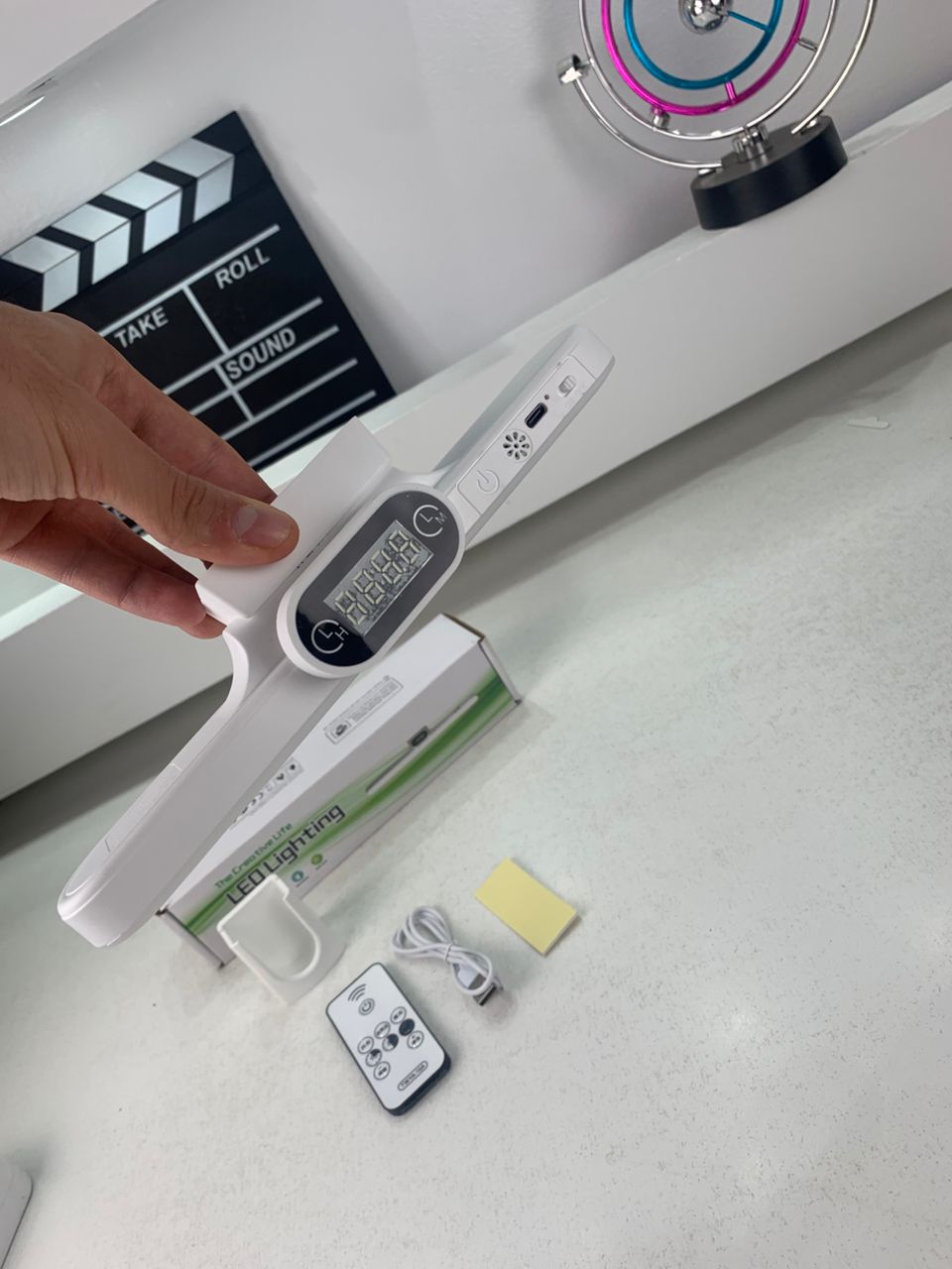 Barre lumineuse LED rechargeable tactile avec 3 modes de couleurs et minuterie PM – مصباح مغناطيسي قابل للتثبيت في عدة أماكن