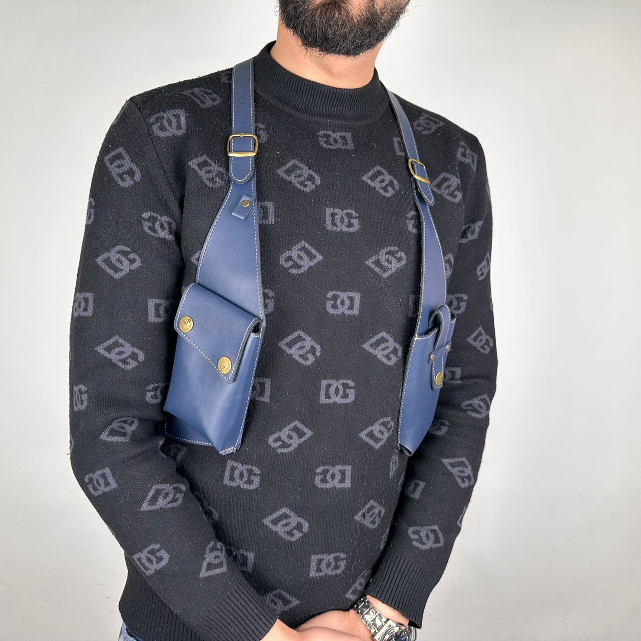 Pochette 007 pour ranger les affaires sous la veste