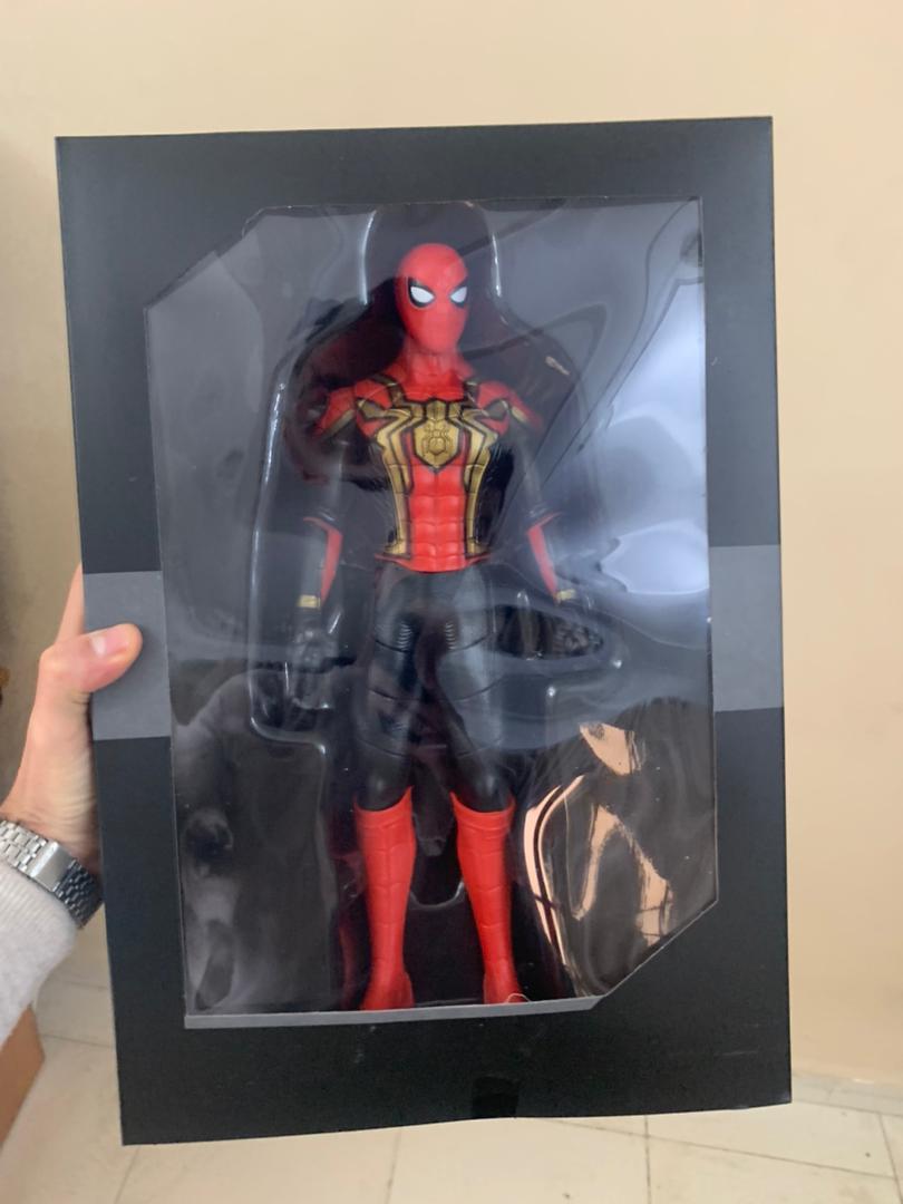 Figurine Géante Spider-Man 30 cm en PVC Le Super-Héros Mythique à Collectionner