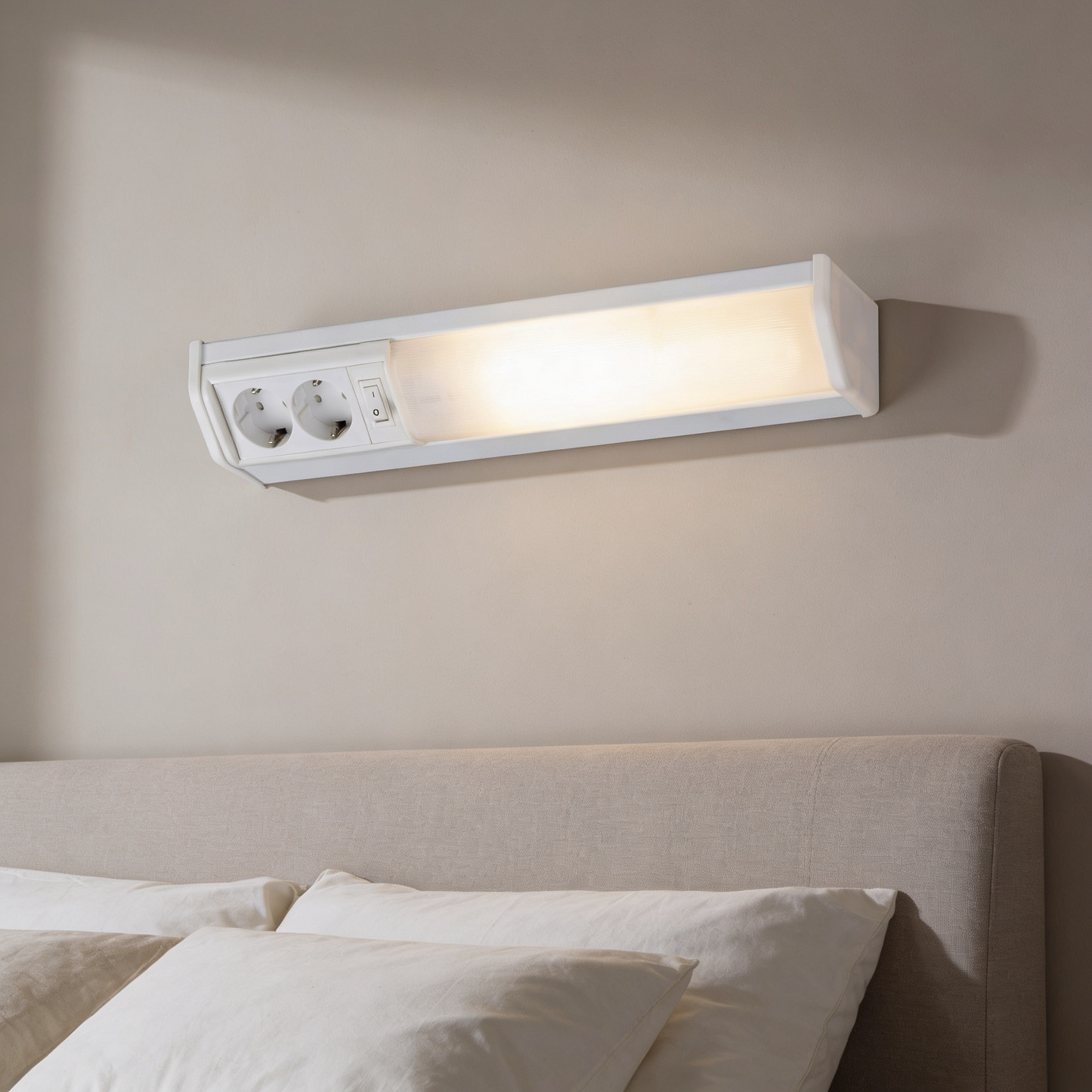 Applique murale linéaire 10W 50cm avec 2 prises - مصباح جداري خطي مزود بمقبسين