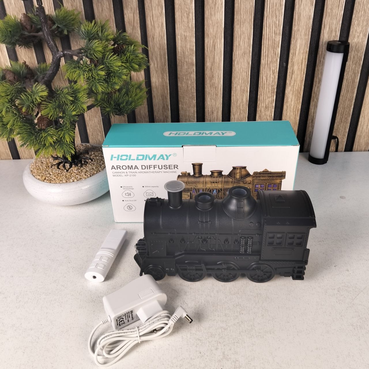 Diffuseur d'Huiles Essentielles en Forme de Train Humidificateur Ultrasonique - موزع روائح بتصميم القطار سعة 300 مل