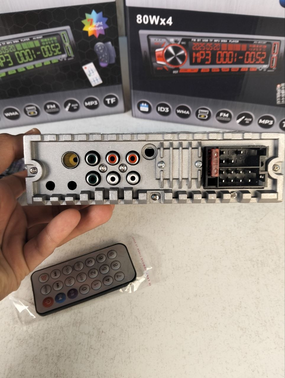 Autoradio Stéréo de Voiture 320W Bluetooth Mains-Libres, USB, SD et Lecteur MP3 - مسجل راديو السيارة بقوة 320 واط مع تقنية البلوتوث والتحكم عن بعد