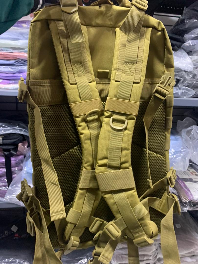 Sac à dos tactique 50L imperméable pour Randonnée , voyage, alpinisme,
