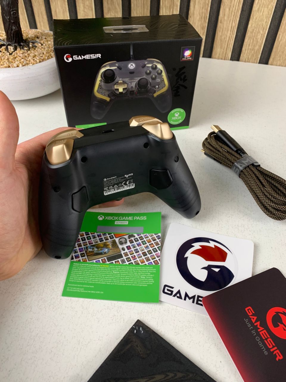 Manette filaire GameSir Kaleid Flux éclairage RGB pour Xbox – يد تحكم لاسلكية أصلية