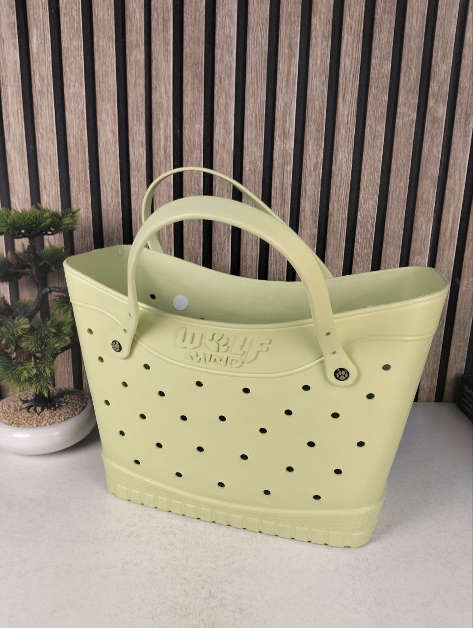 Sac de Plage Eva et Silicone Garni de Trous Grand Cabas Imperméable Tendance pour Été - حقيبة الشاطئ السيليكونية العصرية المقاومة للماء
