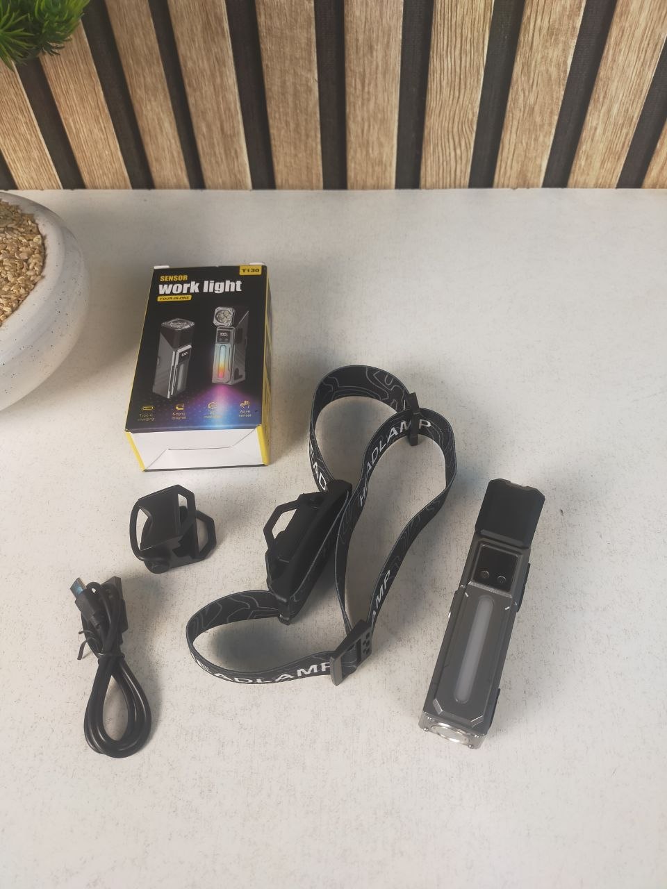 Lampe de Travail LED Multifonction T130 Éclairage Latéral RGB et Écran LCD - مصباح العمل الذكي متعدد الوظائف بمغناطيس