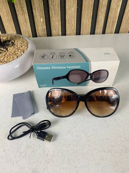 Lunettes de soleil intelligentes ecouteurs sans fil Bluetooth, appels mains libres - نظارات شمسية ذكيةو سماعات رأس لاسلكية بتقنية البلوتوث