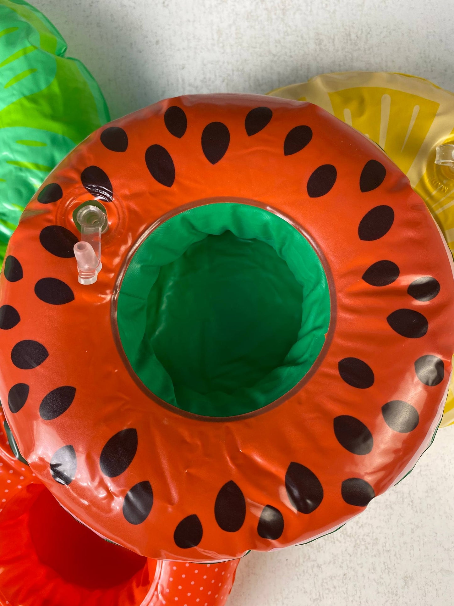 Porte-Gobelets Flottants Gonflables pour Piscine Design Amusant Matériau PVC - حامل أكواب مائي منفوخ للمسبح بتصاميم الفواكه