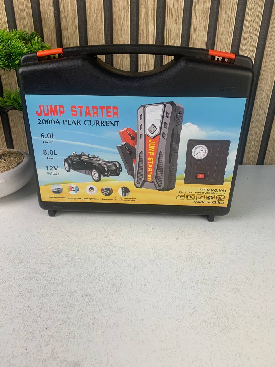 Jump Starter et Compresseur d'Air 2-en-1 pour Voitures - حقيبة جهاز تشغيل السيارة ومنفاخ هواء متكامل