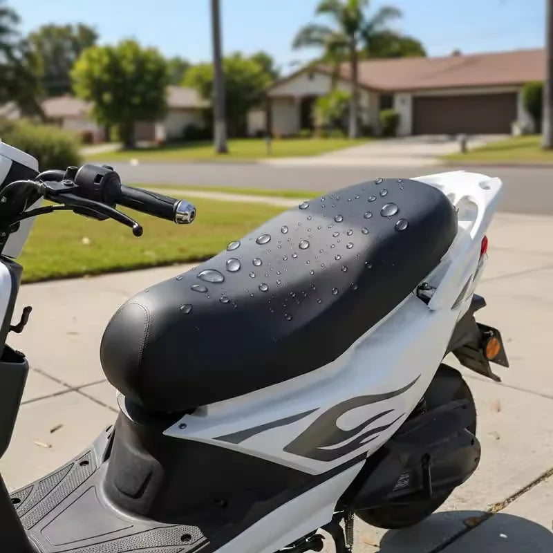 Housse de Selle Moto Universelle en Semi-Cuir – Grande Taille HOUSSE-MOTO-SC01 غطاء مقعد دراجة نارية عالمي من الجلد شبه الصناعي – مقاس كبير