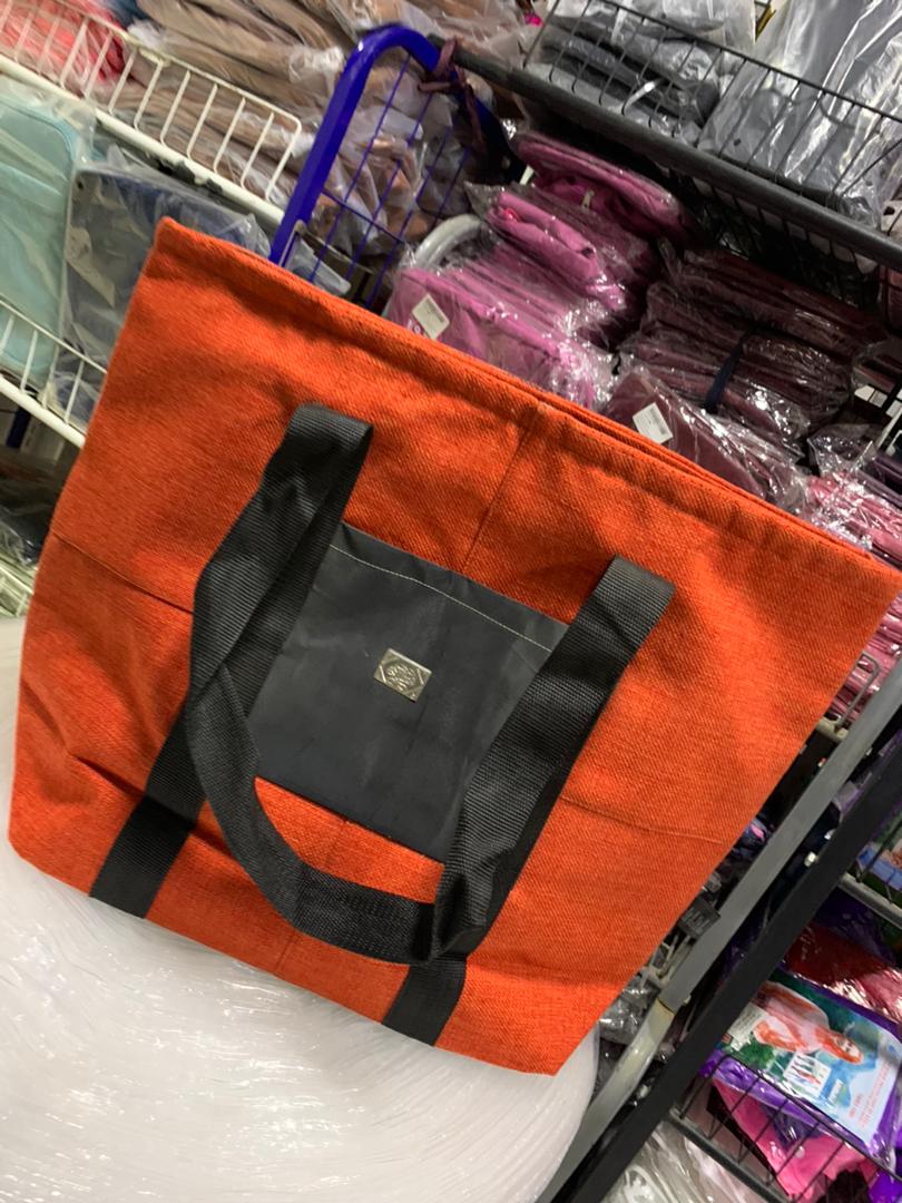 Sac à main Grande capacité avec un portefeuille pour femme
