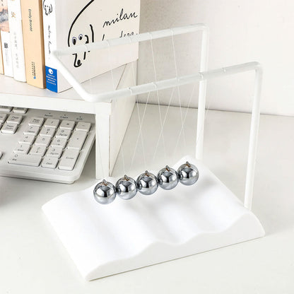Pendule Newton Balls d’équilibre une décoration classique