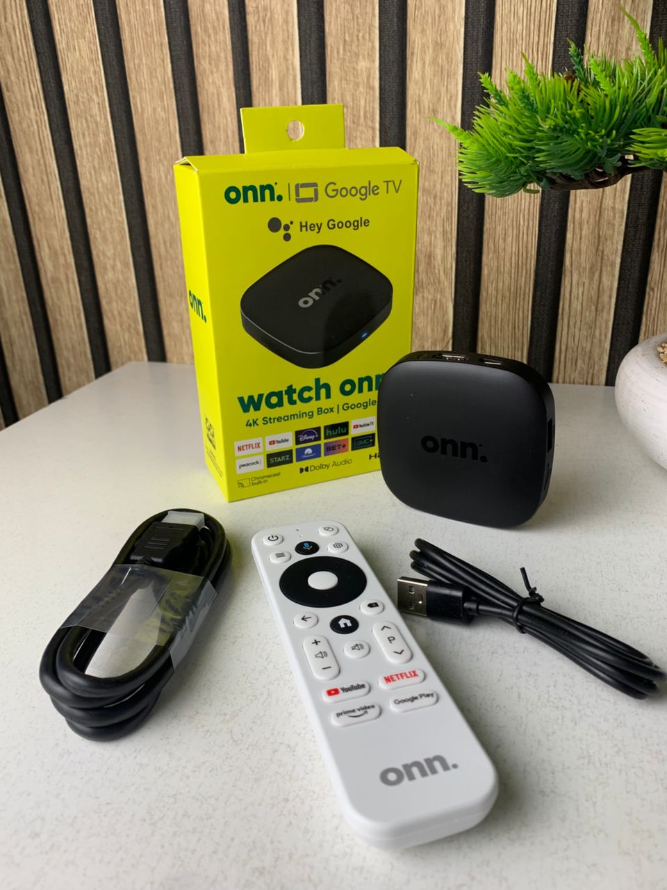 ONN Android TV Box avec Télécommande Vocale 8+128GB – جهاز ميديا ذكي