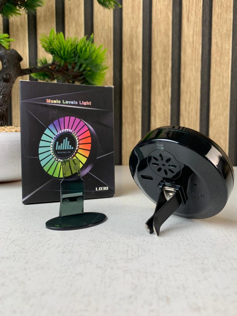 Humidificateur et Lumière d’ambiance colorées avec capteur de son RGB 1Pcs