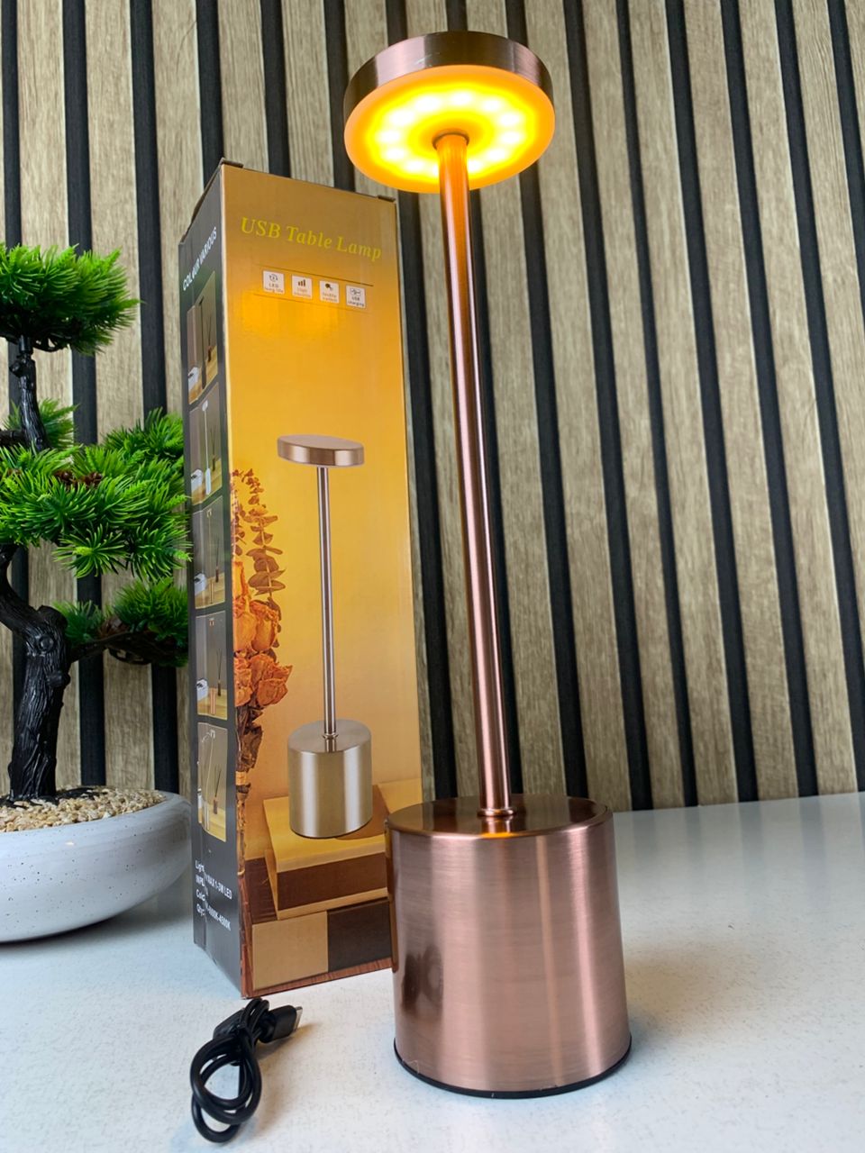 Lampe de table LED tactile rechargeable 3 couleurs design classique - مصباح ديكور بعدة درجات ضوئية