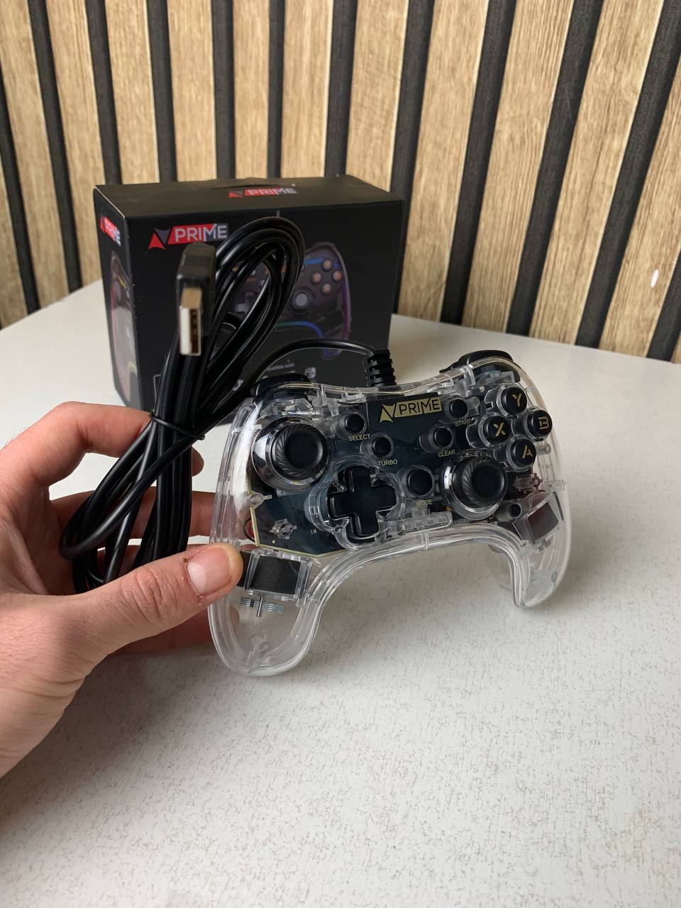 Manette de Jeu Filaire avec Éclairage Néon RGB PG-002W