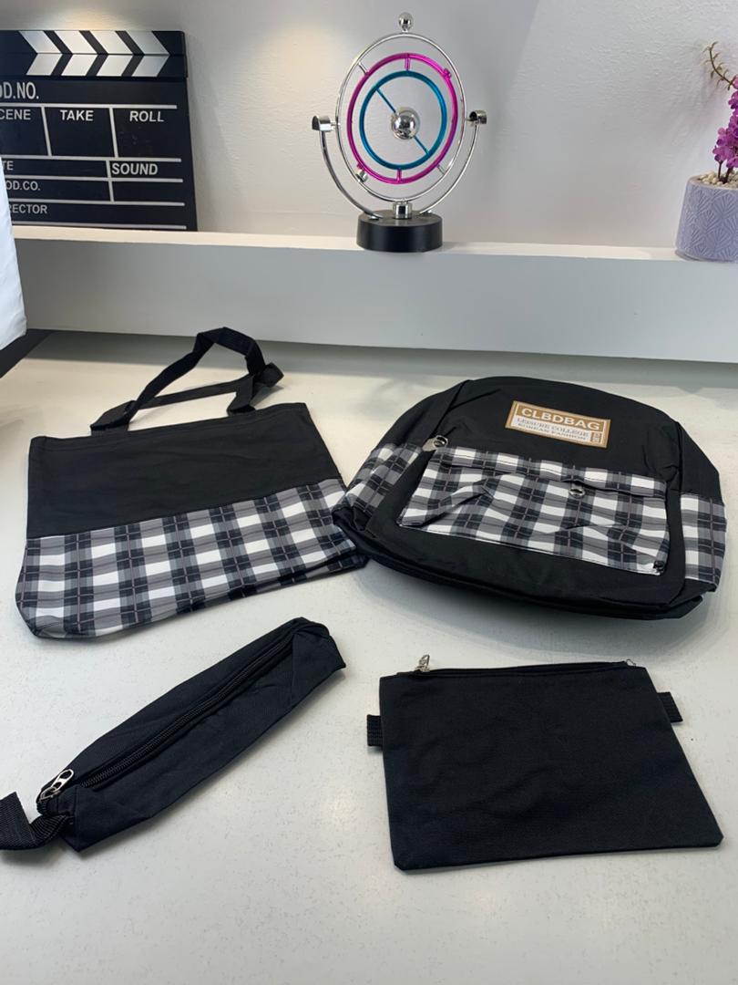 Ensemble de sacs d’école Kawai pour adolescents 4Pcs CLBD V4 Noir – محفظة 4 قطع كاواي أسود