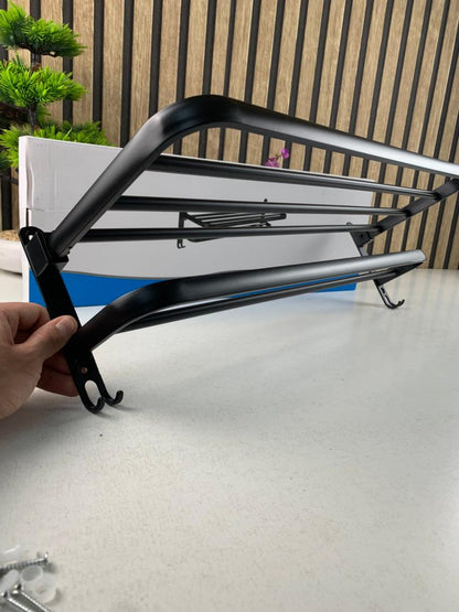 Porte-serviette mural pliable en aluminium Noir – خفيف، متين، ويعطي لمسة عصرية لحمامك