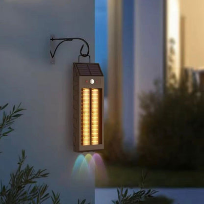 Lanterne Murale Solaire avec Lumière Colorées et Détecteur de Mouvements – مصباح خارجي يعمل بالطاقة الشمسية