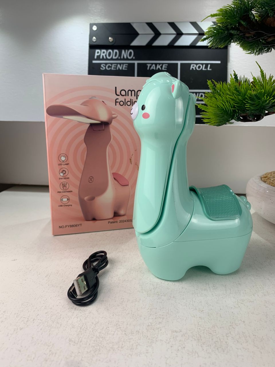Lampe Veilleuse Lama Mignonne LED avec Porte-stylo – مصباح على شكل لاما لمكتب الأطفال