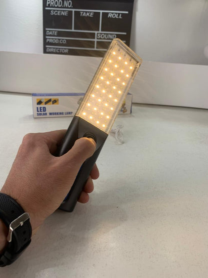 Lampe de Travail LED Rechargeable Éclairage Ultra-Puissant avec Panneau Solaire Intégré – مصباح عمل قابل للشحن