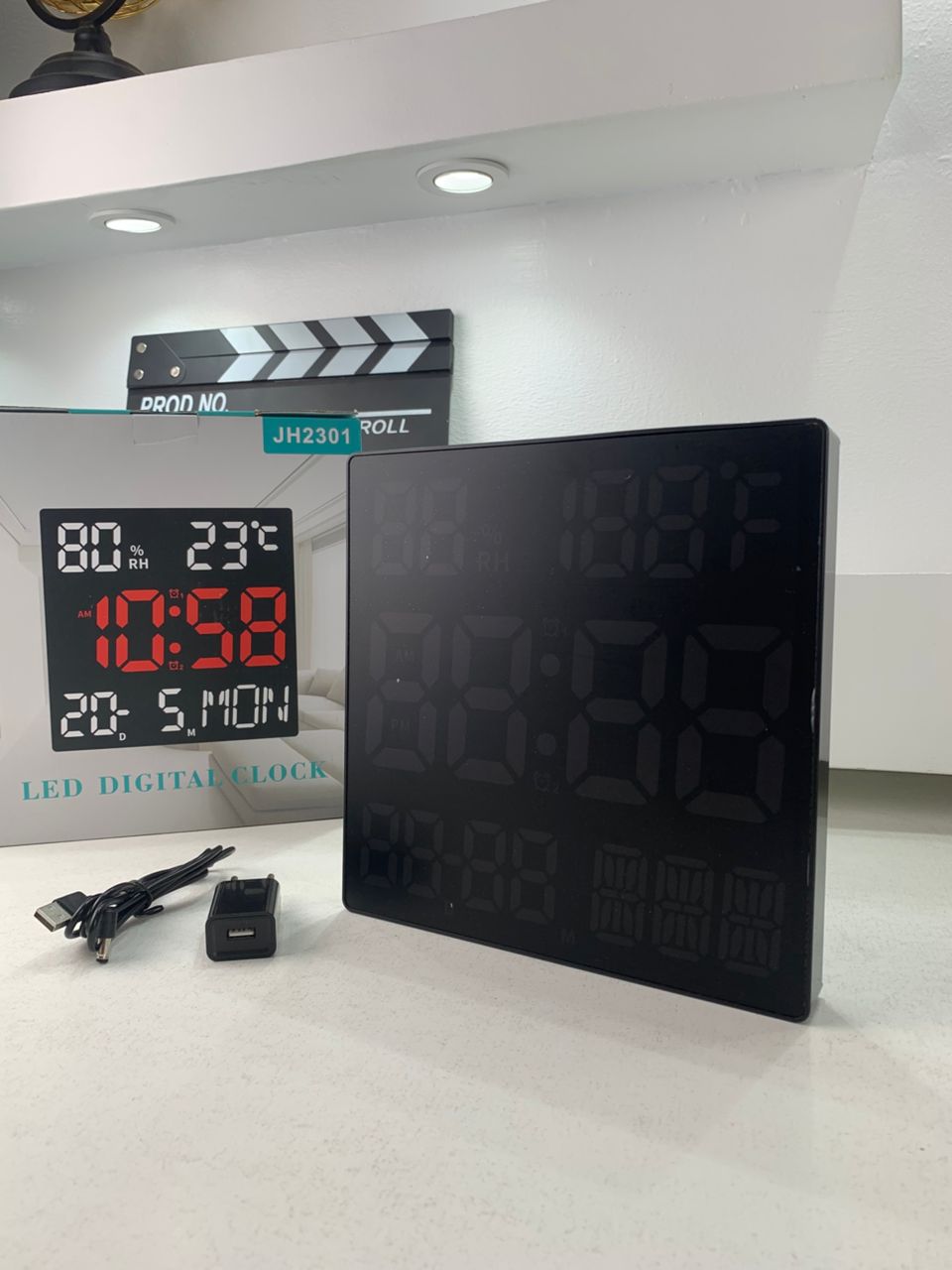 Horloge murale numérique forme carrée grand écran JH2301 – ساعة حائط رقمية