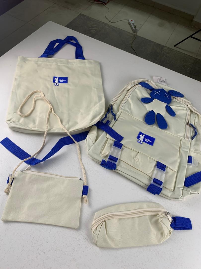 Ensemble de sacs d’école Kawai pour adolescents 4Pcs Lapin X Blanc – محفظة 4 قطع كاواي أبيض
