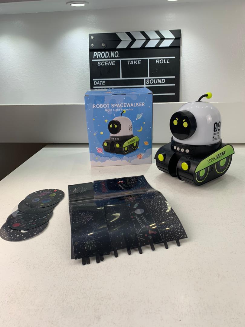 Projecteur d’étoiles rotatif pour enfants 12 films + musique Bluetooth – جهاز عرض النجوم مع مكبر صوت