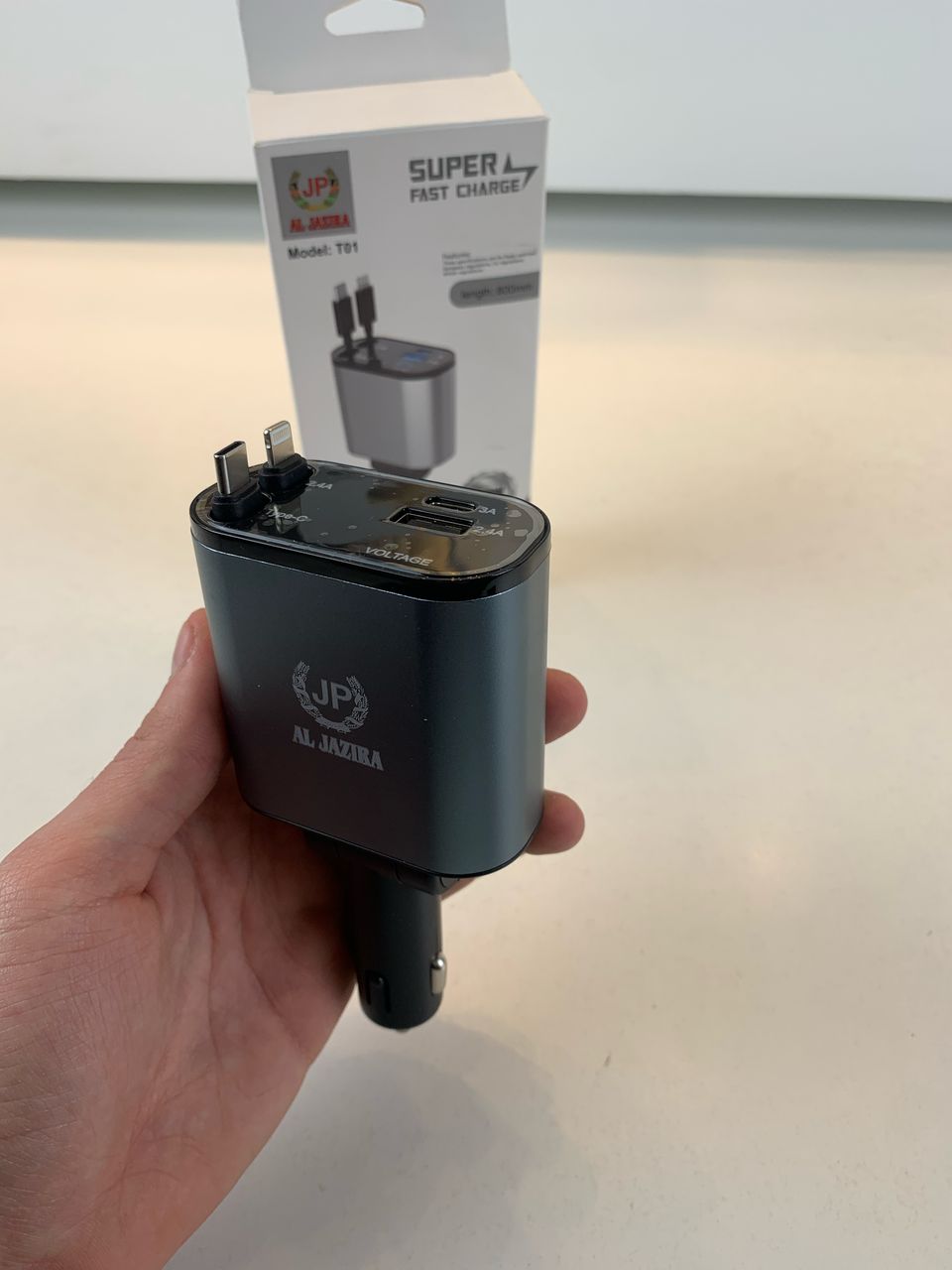 Chargeur de Voiture Rétractable 4en1 120W – شاحن سريع
