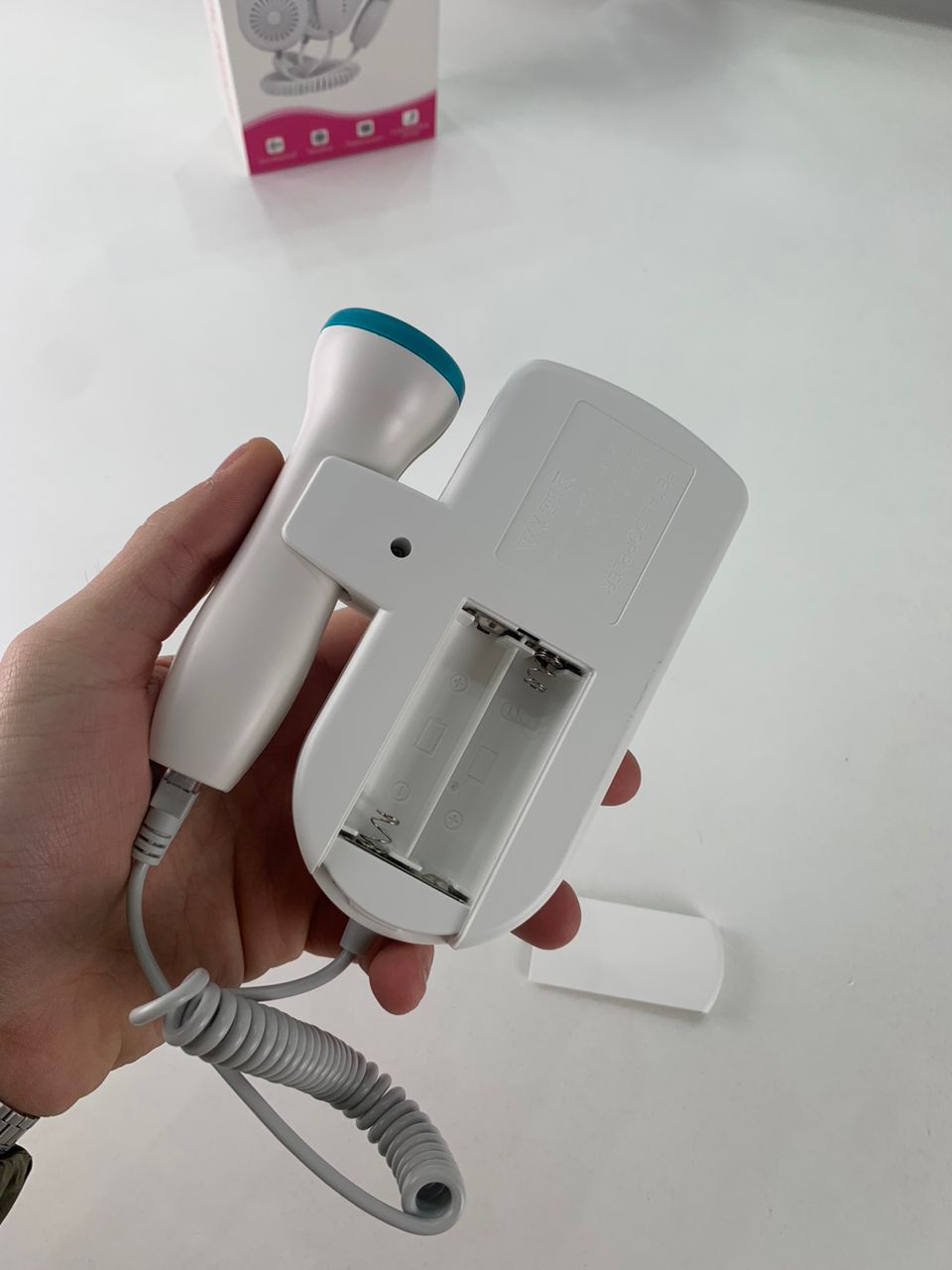 Moniteur de fréquence cardiaque fœtale – جهاز لمراقبة نبضات قلب الجنين