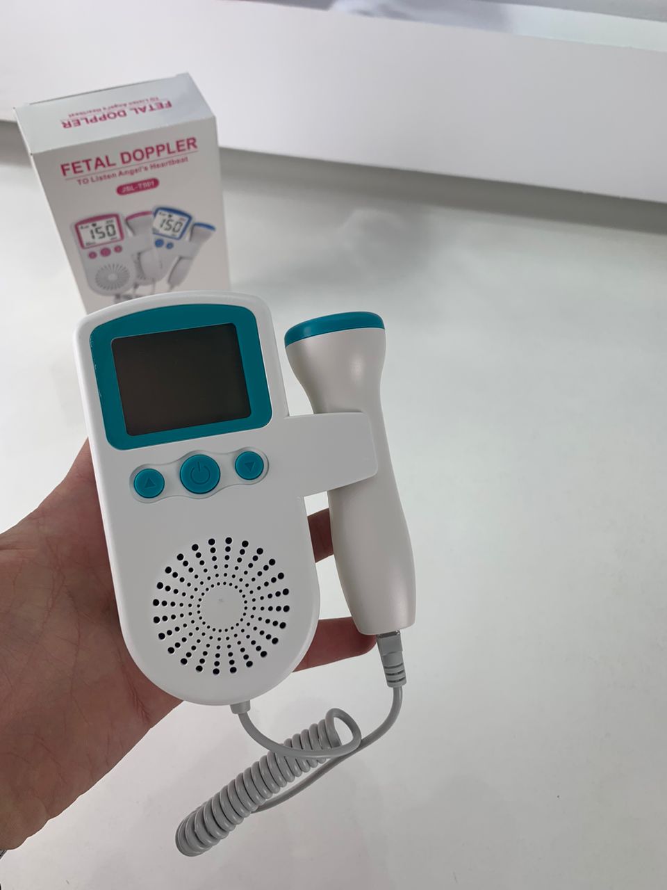 Moniteur de fréquence cardiaque fœtale – جهاز لمراقبة نبضات قلب الجنين