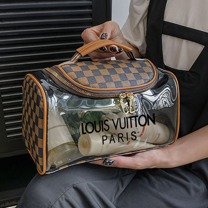 Pochette de Bain pour Produits Cosmétiques LV Unisexe – حقيبة أغراض الحمام تنزوت
