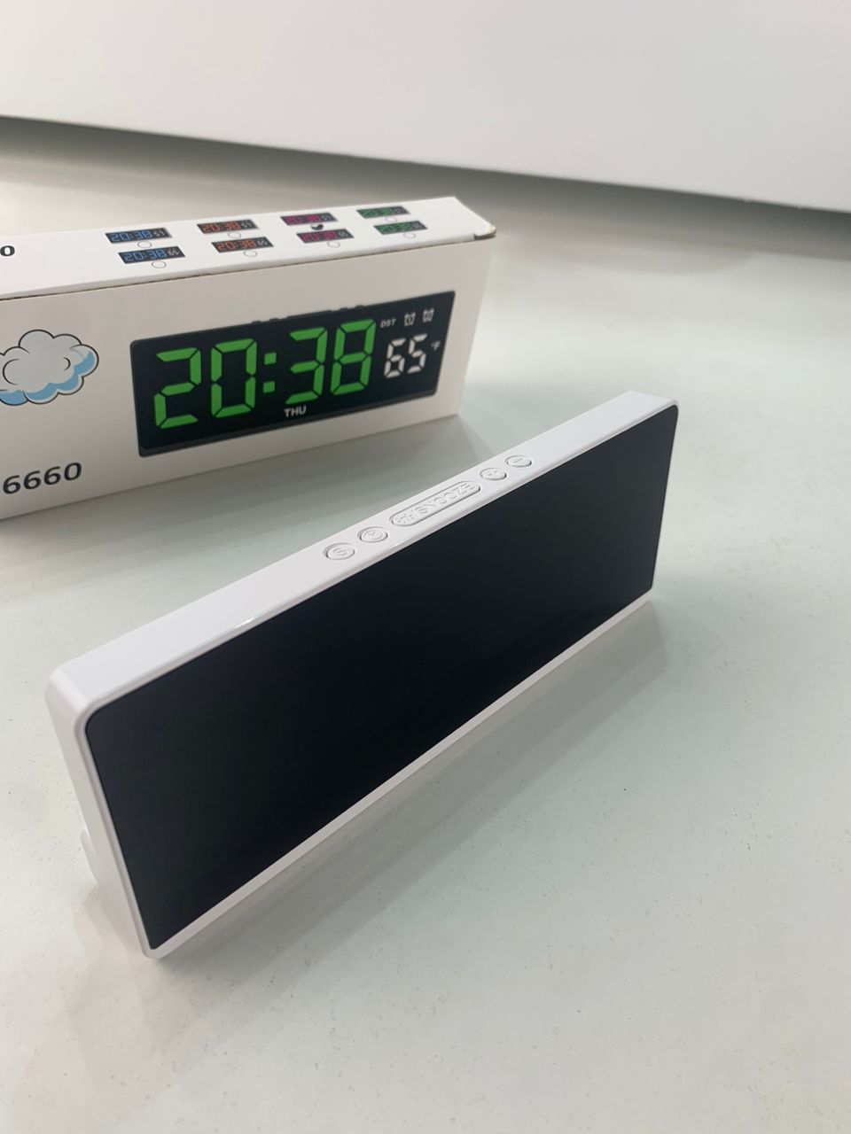 Horloge Électronique Multifonctionnelle avec Affichage de la Température – ساعة إلكترونية متعددة الوظائف مع عرض درجة الحرارة