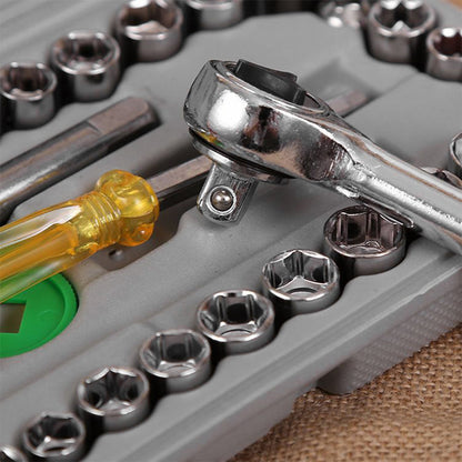 Caisse De 40 Clés À Douilles Mixtes 1/4″ Et 3/8″ Aiwa