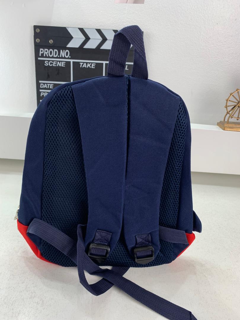 Sac à dos Enfants Design Requin Mignon Bleu Nuit – حقيبة أطفال برسوم القرش أزرق ليلي