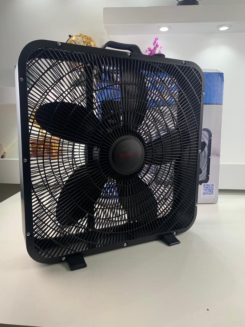 Ventilateur de table avec pales aérodynamiques 3 Vitesses – مروحة مكتب حجم كبير
