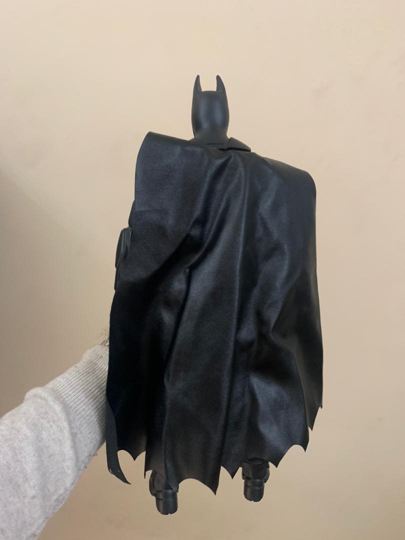 Figurine Géante Batman 30 cm en PVC Le Chevalier Noir à Collectionner