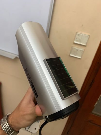 Fausse Caméras de Vidéosurveillance à énergie Solaire avec Clignotant Rouge LED